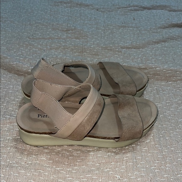 Pierre Dumas wedges - Picture 1 of 5